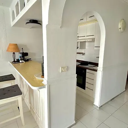 Pearl Apartment *
